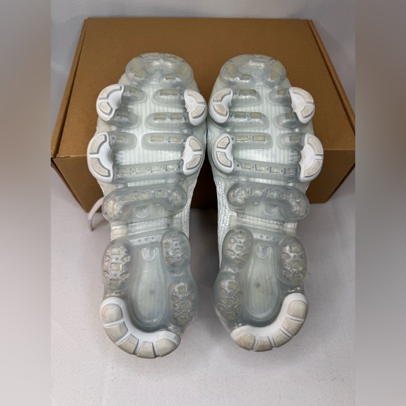 Women’s Nike Air VaporMax Flyknit 3 Pure Platinum Running Shoe EUC - Picture 12 of 14